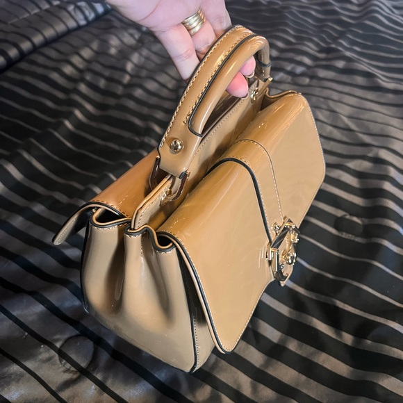 Handbags - Purse